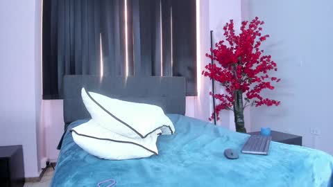 Lili  Marcus online show from January 2025 10:15:02 PM