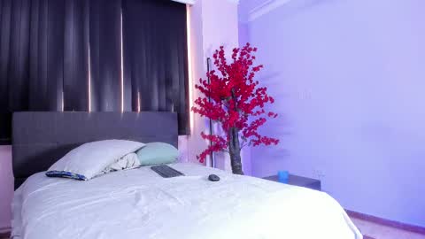 Lili  Marcus online show from February 2025 10:20:02 PM