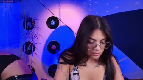 Snapshot of lilith_black_1 chatting on November 2025 11:31:02 AM Lilith and Khloe online show from November 2025 11:31:02 AM