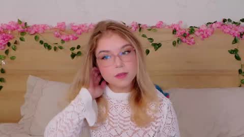 Lilith Bonheur online show from October 2025 10:17:02 PM