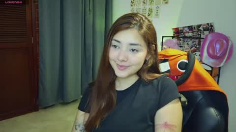 Lilith online show from April 2026 04:52:01 AM