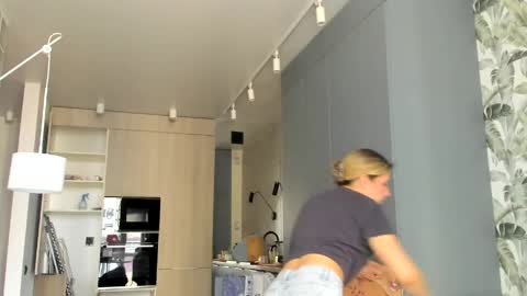 lilith online show from April 2026 09:58:01 AM