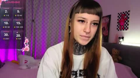 lilith_poison online show from October 2025 07:35:02 PM