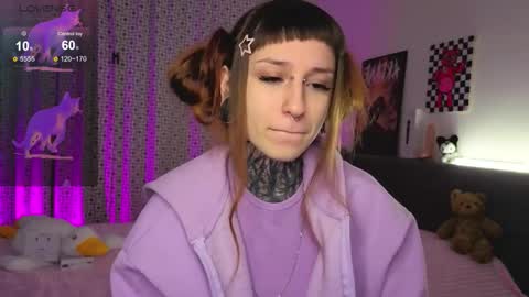 Snapshot of lilith_poison chatting on November 2025 07:01:02 PM lilith_poison online show from November 2025 07:01:02 PM