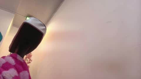 Lilith  online show from March 2026 03:23:02 AM