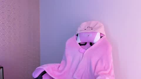 Lilith online show from February 2025 08:28:01 PM