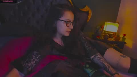 lilithmystic01 online show from October 2025 01:54:02 PM