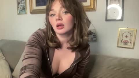 Snapshot of lill_daddysgirl chatting on November 2025 11:27:01 PM lilldaddysgirl online show from November 2025 11:27:01 PM