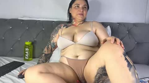 Snapshot of lillebbw_sweet chatting on May 2026 10:10:02 AM lille online show from May 2026 10:10:02 AM