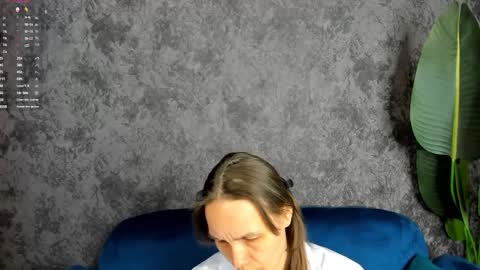 Snapshot of lillian_white1 chatting on February 2025 07:00:01 AM lillian_white1 online show from February 2025 07:00:01 AM