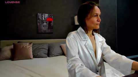 Snapshot of lillian_white1 chatting on February 2025 03:05:02 PM lillian_white1 online show from February 2025 03:05:02 PM