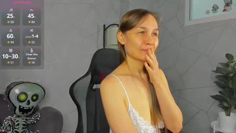 Snapshot of lillian_white1 chatting on November 2025 07:32:01 AM lillian_white1 online show from November 2025 07:32:01 AM