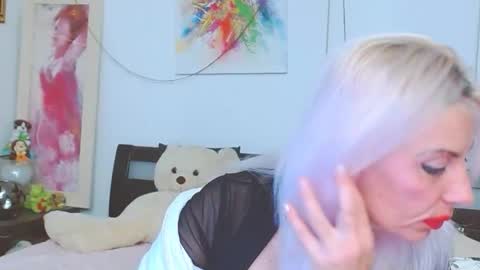 Snapshot of lillianasara chatting on November 2025 05:59:01 PM Lara online show from November 2025 05:59:01 PM