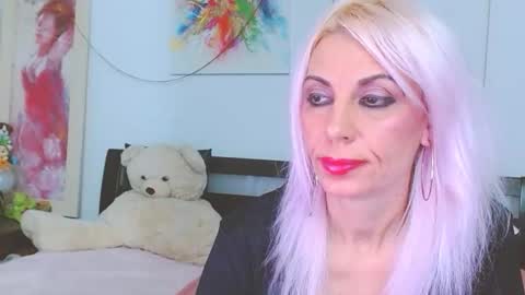 Snapshot of lillianasara chatting on November 2025 06:50:01 PM Lara online show from November 2025 06:50:01 PM