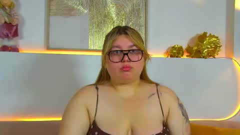 LillianHaig online show from December 2025 06:43:01 AM