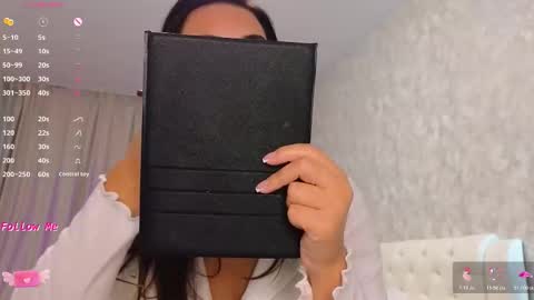 Snapshot of lilliasweety chatting on November 2025 03:39:01 AM Lara Angel online show from November 2025 03:39:01 AM