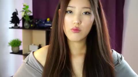 Snapshot of lillie_sun chatting on June 2026 10:39:02 AM lillie_sun online show from June 2026 10:39:02 AM