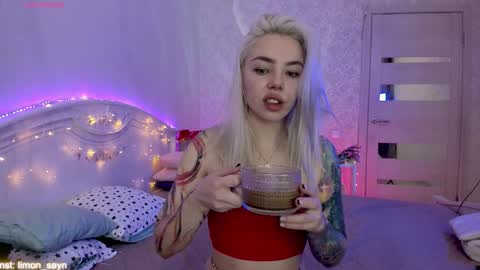 LilliMoore online show from September 2025 11:54:02 PM