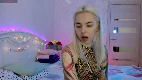 LilliMoore online show from October 2025 11:09:02 PM