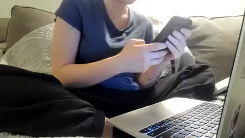 Snapshot of lilly49547 chatting on February 2026 03:03:01 AM Lilly online show from February 2026 03:03:01 AM