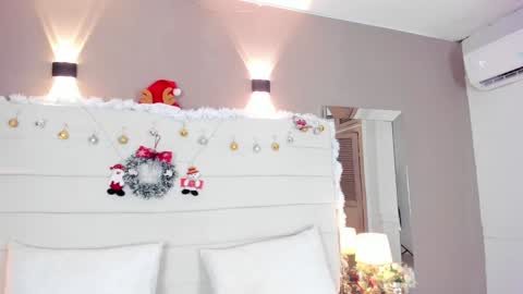 Lizeth follow me in my igimlilycute 3 online show from December 2024 07:49:02 AM