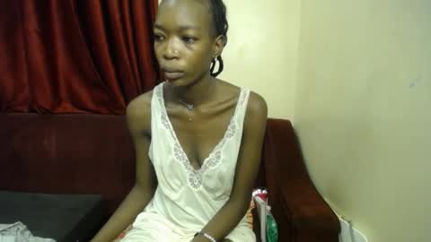 Snapshot of lilly_freak chatting on March 2026 01:19:01 AM Des online show from March 2026 01:19:01 AM