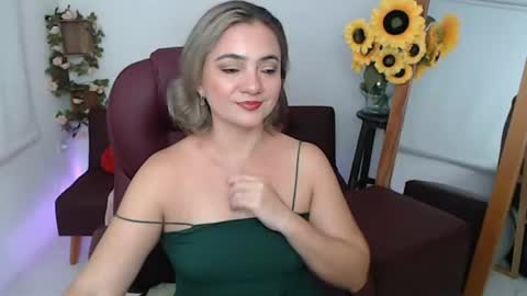 Snapshot of lilly_milf chatting on June 2026 03:23:01 PM Lilly online show from June 2026 03:23:01 PM