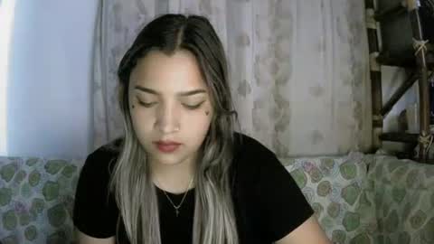 Snapshot of lilly_ocean22 chatting on April 2026 07:47:01 AM Sey - Lilly online show from April 2026 07:47:01 AM