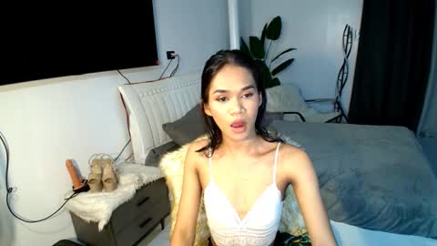 Snapshot of lillyholland_xx chatting on February 2025 12:47:01 PM lillyholland online show from February 2025 12:47:01 PM