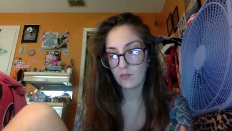 hi guys im back on here 3 online show from November 2025 08:34:02 PM