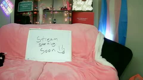 Snapshot of lillyvtrap chatting on October 2025 10:07:02 PM lillyVonT online show from October 2025 10:07:02 PM