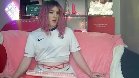 lillyVonT online show from June 2026 07:16:01 PM
