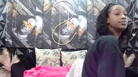 lilmissbaddiexxx online show from October 2025 06:08:01 PM