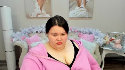 LiloLewins online show from January 2025 06:48:02 AM