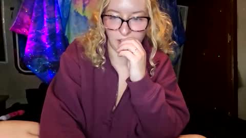 LilPies  online show from December 2025 05:56:02 AM