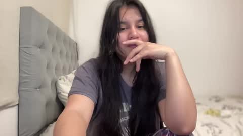 lilprincessxoxo_ online show from April 2026 06:19:01 AM