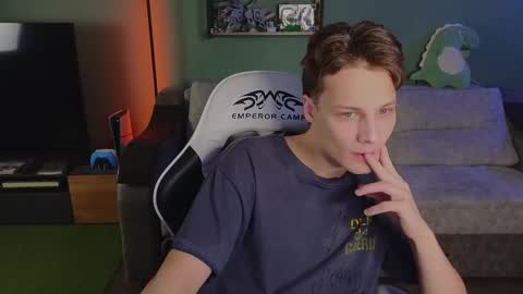 Snapshot of lilteddyboy chatting on November 2025 04:06:01 PM lilteddyboy online show from November 2025 04:06:01 PM