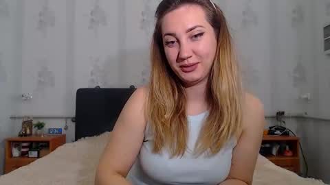 Snapshot of lilu_cute25 chatting on April 2026 09:37:02 AM lilu_cute25 online show from April 2026 09:37:02 AM