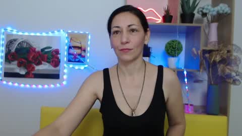 Snapshot of lilugrants chatting on January 2025 07:04:01 PM lilugrants online show from January 2025 07:04:01 PM