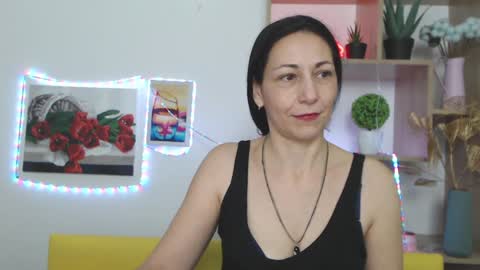 Snapshot of lilugrants chatting on January 2025 01:32:01 AM lilugrants online show from January 2025 01:32:01 AM