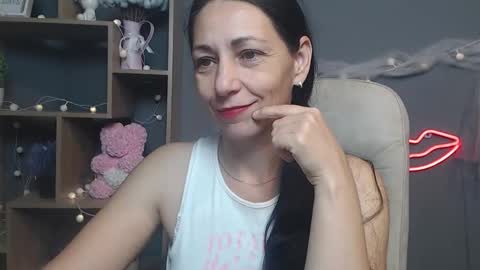 Snapshot of lilugrants chatting on September 2025 06:53:01 PM lilugrants online show from September 2025 06:53:01 PM