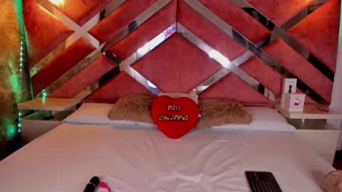 Snapshot of lily__queen30 chatting on December 2025 08:02:01 PM Lily online show from December 2025 08:02:01 PM