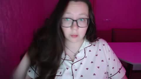 Lily Chays online show from July 2026 06:18:02 PM