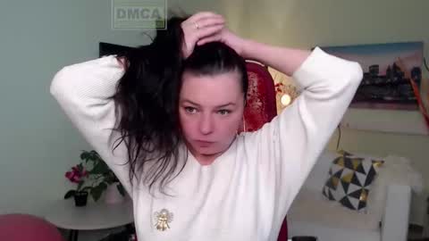 Snapshot of lily_flower7_ chatting on November 2025 04:44:01 AM Lily online show from November 2025 04:44:01 AM