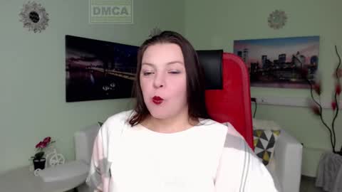 Snapshot of lily_flower7_ chatting on December 2025 05:01:02 AM Lily online show from December 2025 05:01:02 AM