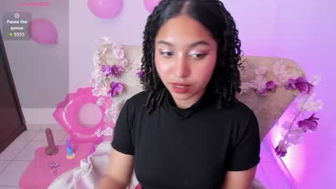 lily_honey_eyes online show from December 2025 09:23:02 PM