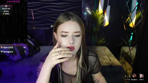 Lily online show from January 2025 05:05:01 PM