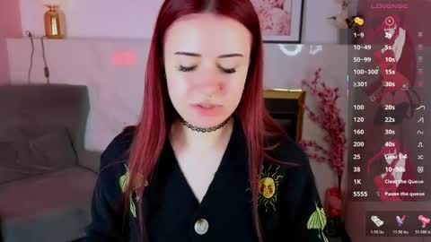 Snapshot of lily_moonlight chatting on May 2026 07:05:01 AM Lily online show from May 2026 07:05:01 AM