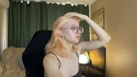 Snapshot of lily_spark_ chatting on June 2026 01:41:02 AM Lily Spark online show from June 2026 01:41:02 AM