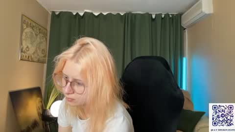 Snapshot of lily_spark_ chatting on June 2026 01:17:02 AM Lily Spark online show from June 2026 01:17:02 AM